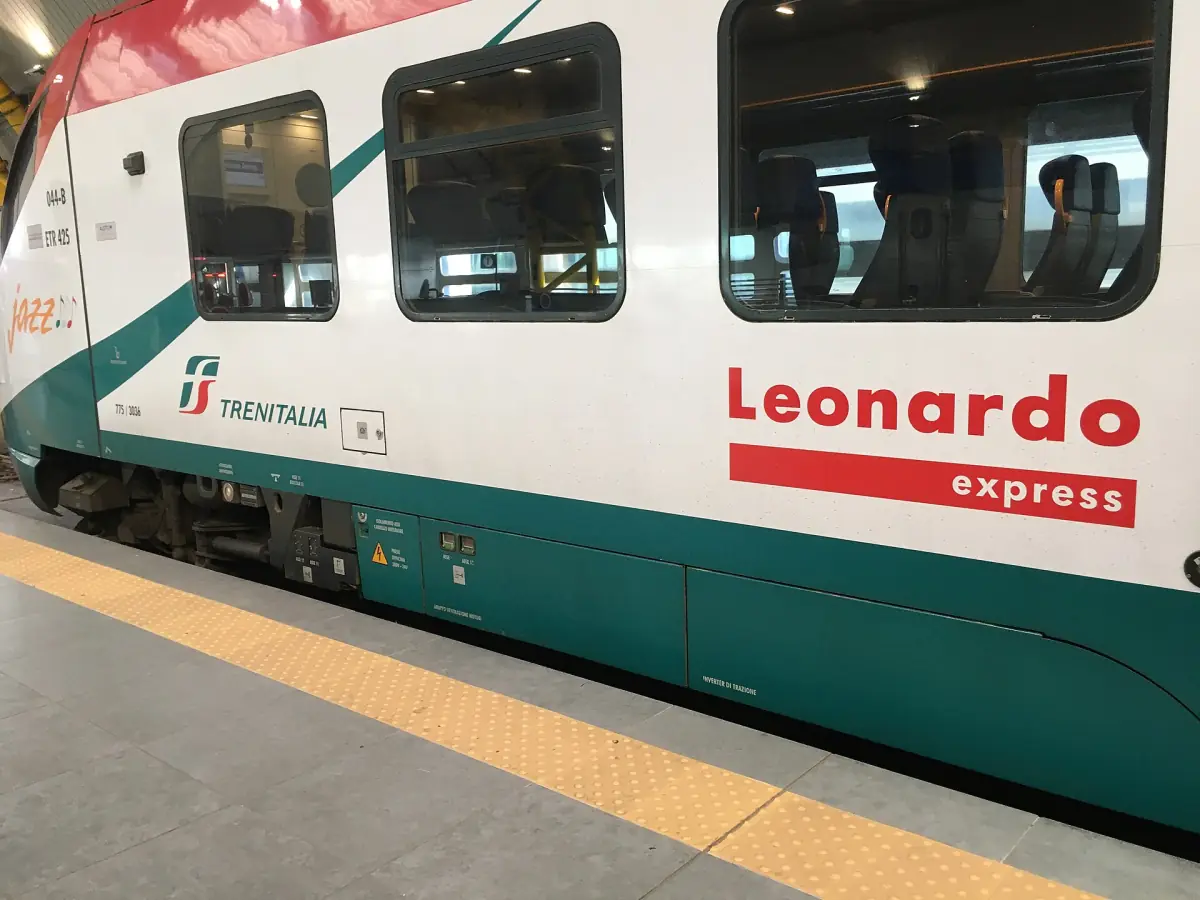 Der Zug Leonardo Express